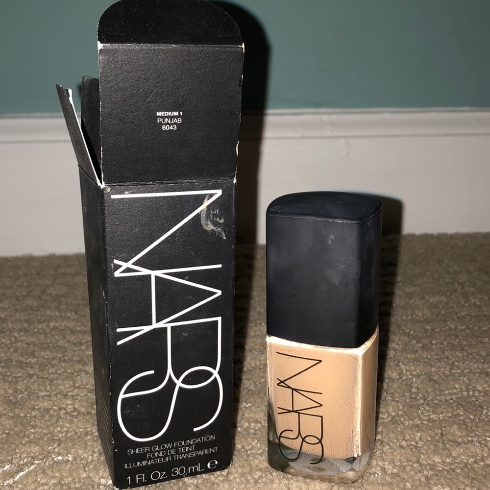 NARS sheer glow foundation